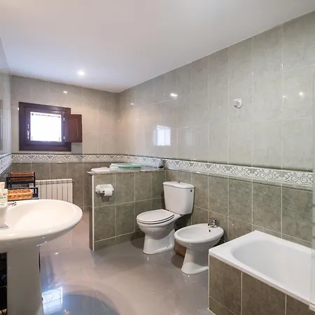 Vivienda Rural Layalga Villa *
